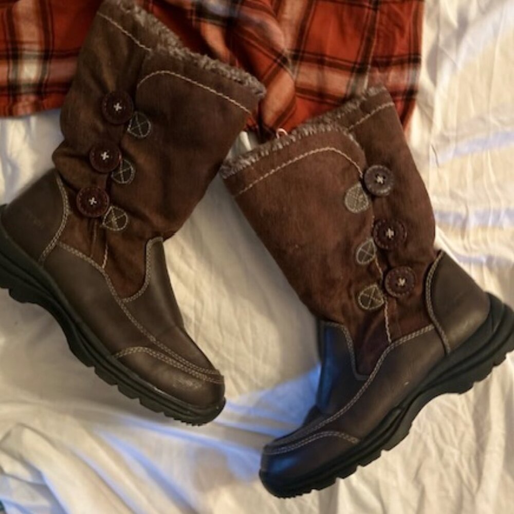 weatherproof winter size 71/2  brown boots shoes womens gently used
